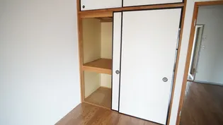 ペアーハイツ B【2階】の内装