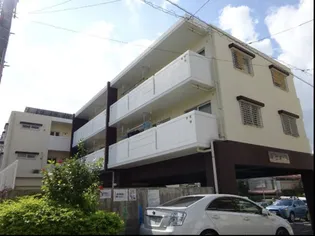 ファミーユ アユレの画像