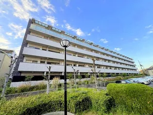 大阪府吹田市藤白台1【マンション】の外観
