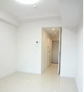 プレール・ドゥーク北新宿IV【1階】の居間