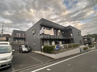 アドニス・ウエスト【1階】の外観