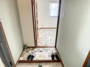 アーデルM【3階】の玄関