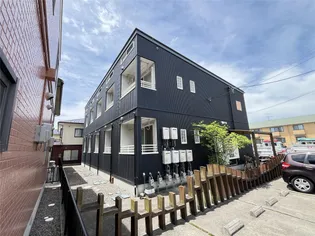 ポルトローナ【2階】の外観