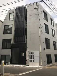 東京都目黒区五本木2【マンション】の外観