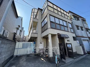 ルネ山岸の画像