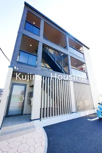 埼玉県吉川市大字高久【アパート】の外観