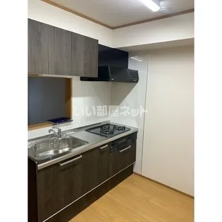 プレミアムガレージ陽東の居間