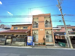 プティ オランジュ【2階】の外観