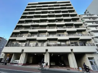 東京都新宿区片町【マンション】の外観