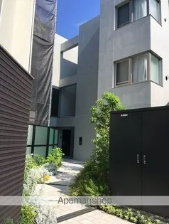 ウーヴァス池袋の画像