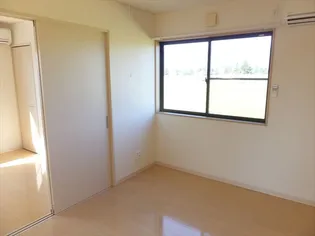 ファミール九野本アパート【2階】の居間