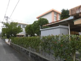 サンフィールド【2階】の周辺