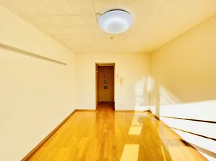 サンヒーローマンション亀川2【3階】の内装