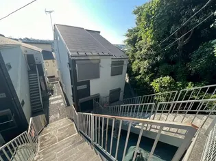 神奈川県横浜市中区矢口台【アパート】の外観