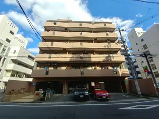 八幡ビル【3階】の外観