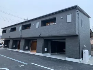 プレミアムガレージ陽東の外観