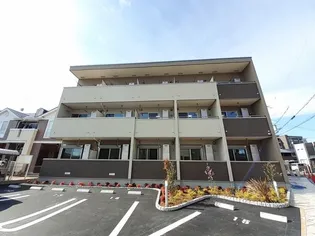 アドラブールの画像