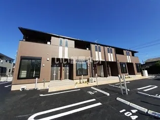 千葉県成田市西三里塚【アパート】の外観