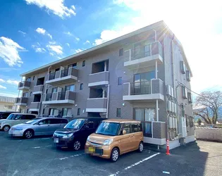 神奈川県南足柄市雨坪【マンション】の外観