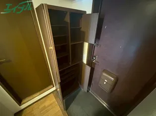 RAUM AZALEE【2階】の内装