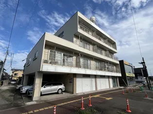 メイツ鈴木【2階】の外観