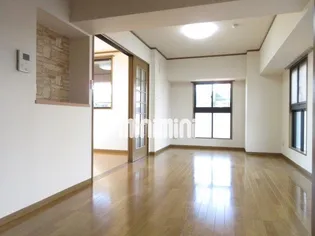 ノーヴァ・フレア  II【2階】の居間