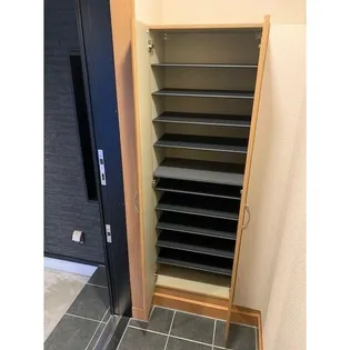 プレミアムガレージ陽東【2階】の内装