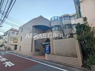 レジダンス・イン・三軒茶屋【2階】の外観