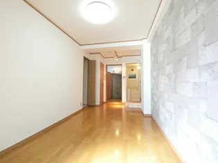 佐野ビル【2階】の居間