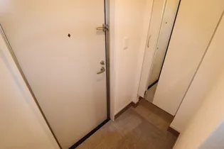 ヴェルクレール【3階】の玄関