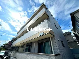 カーサ・レシェンテ【3階】の外観