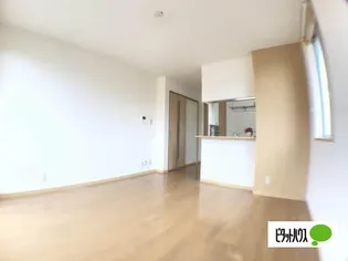 シャーメゾン藍住【2階】の居間