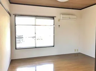 ヴィラファボーレ【1階】の居間