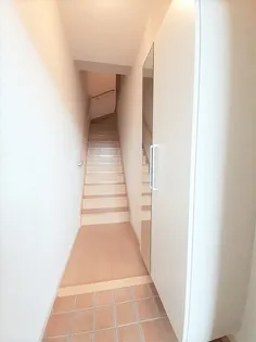 Pulito湘南【2階】の玄関