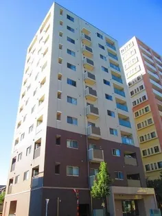 リバーサイド ガーデン【2階】の外観