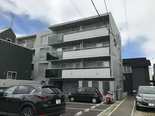 フェーラシュヴァル菊水【2階】の外観