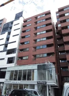 骨董通りビル【4階】の外観