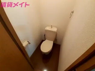 プチモールエイワ【1階】の内装