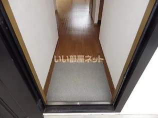 メゾンボザールII【2階】の玄関