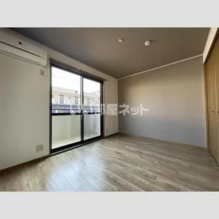 メゾンボザールII【2階】の居間