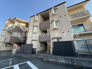 ビレッジ秋芳【3階】の外観