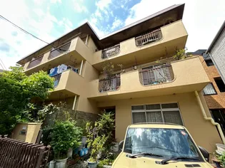 グリーンマンション【2階】の外観