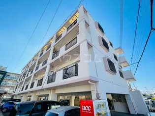 シャトレトミー【4階】の外観