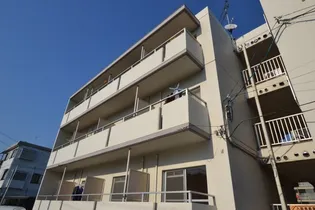 Uマンション【1階】の外観