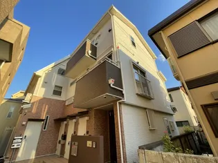 シーズン弦巻【1階】の外観