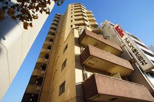 プレール ドゥーク新宿御苑の画像