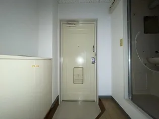 ベネッセ畑村【3階】の玄関