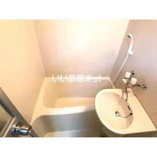 レジデンスTOYOUKE江曽島【1階】の内装