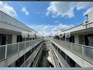 アンビックスつつじヶ丘A棟【2階】の外観