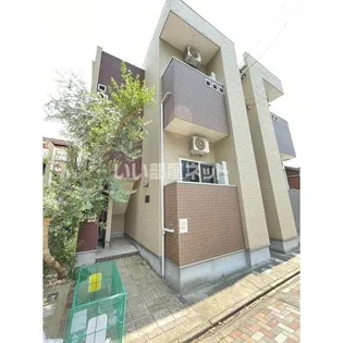 クリスタルガーデン【1階】の外観